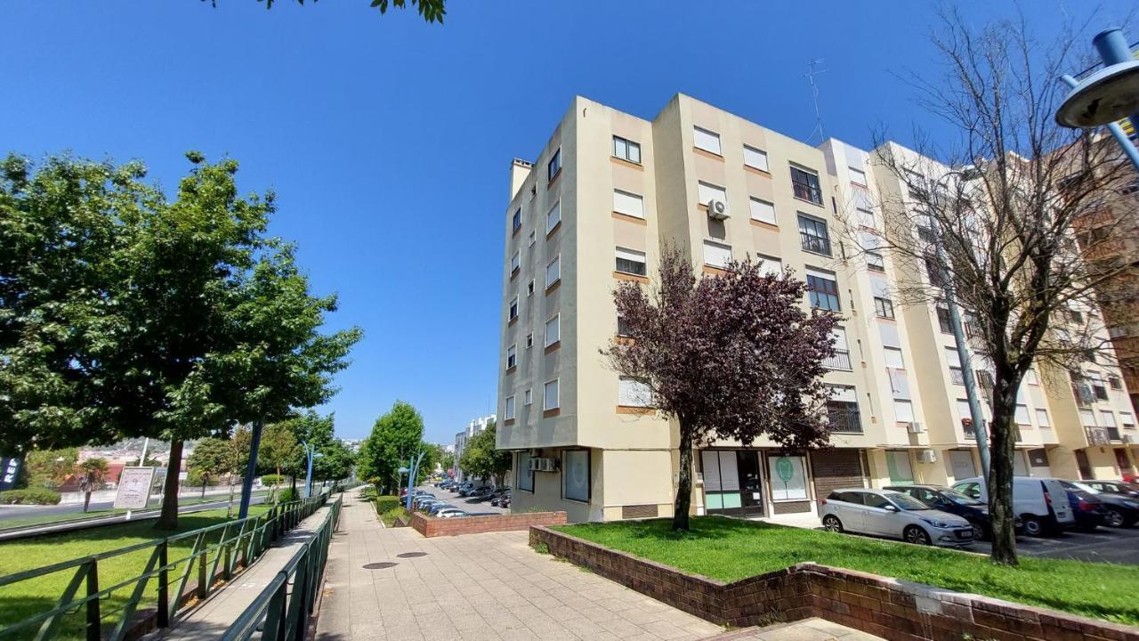 Enjoy Lisbon Cascais Sintra 1200 Metres To Metro Blue Line Sintra Rail Line Free Parking Apartment อามาโดรา ภายนอก รูปภาพ