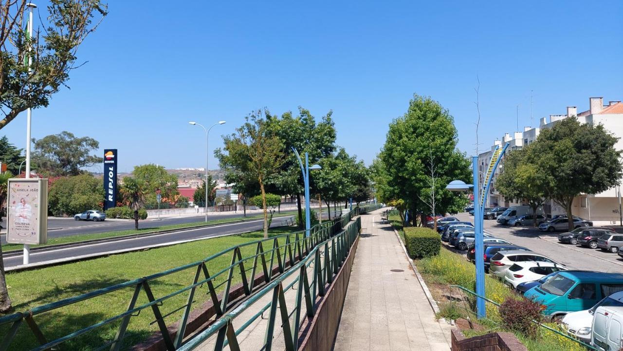 Enjoy Lisbon Cascais Sintra 1200 Metres To Metro Blue Line Sintra Rail Line Free Parking Apartment อามาโดรา ภายนอก รูปภาพ