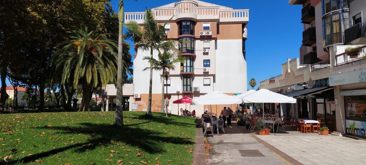 Enjoy Lisbon Cascais Sintra 1200 Metres To Metro Blue Line Sintra Rail Line Free Parking Apartment อามาโดรา ภายนอก รูปภาพ