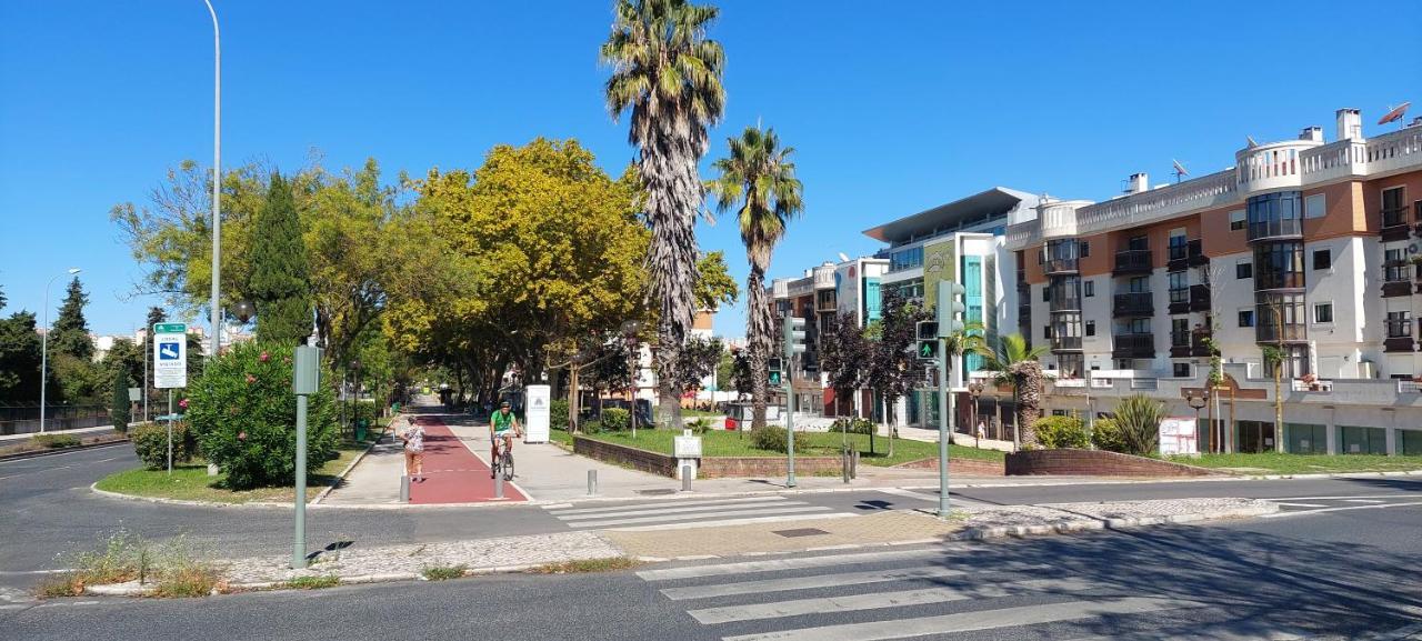 Enjoy Lisbon Cascais Sintra 1200 Metres To Metro Blue Line Sintra Rail Line Free Parking Apartment อามาโดรา ภายนอก รูปภาพ