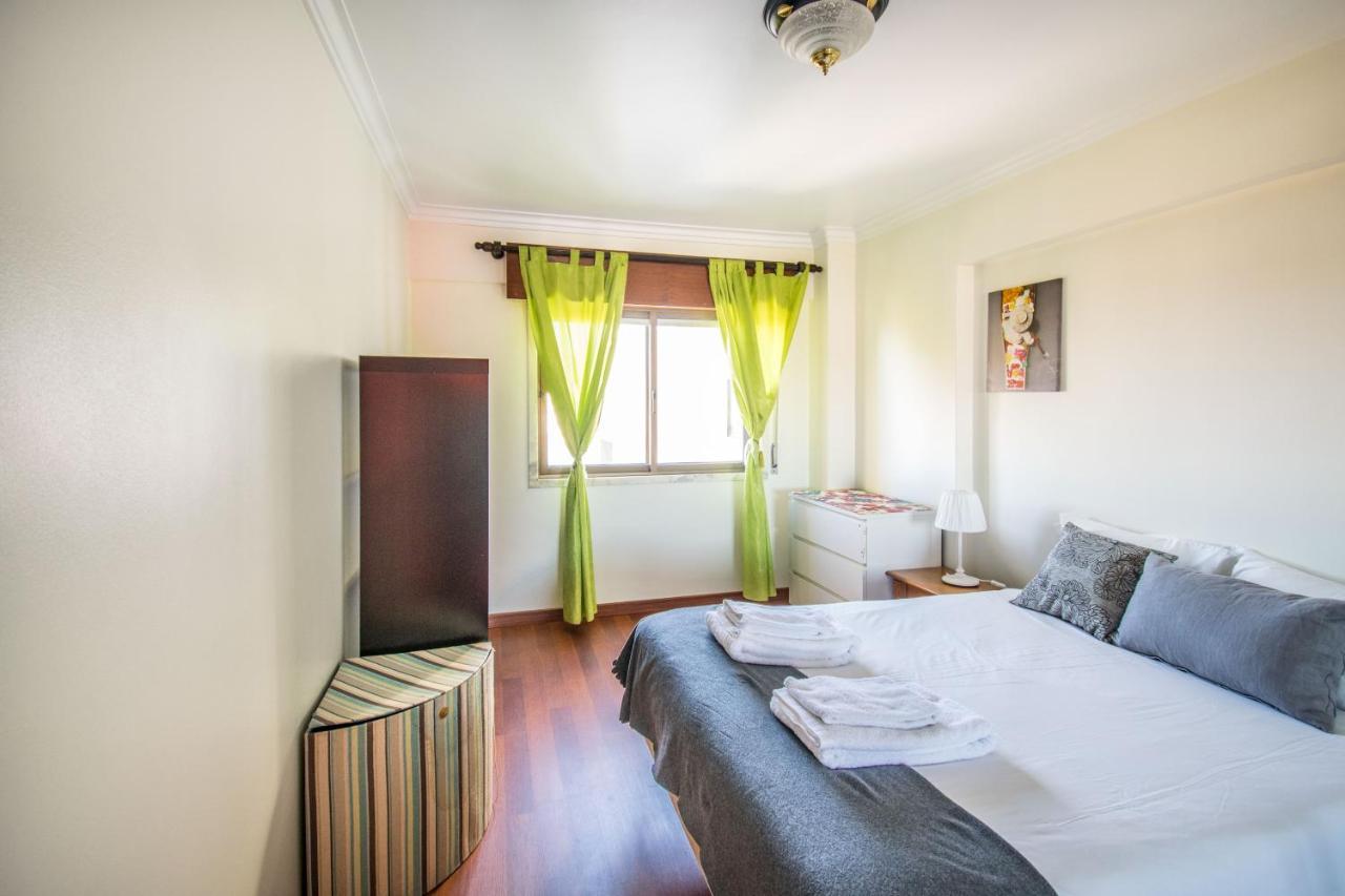 Enjoy Lisbon Cascais Sintra 1200 Metres To Metro Blue Line Sintra Rail Line Free Parking Apartment อามาโดรา ภายนอก รูปภาพ