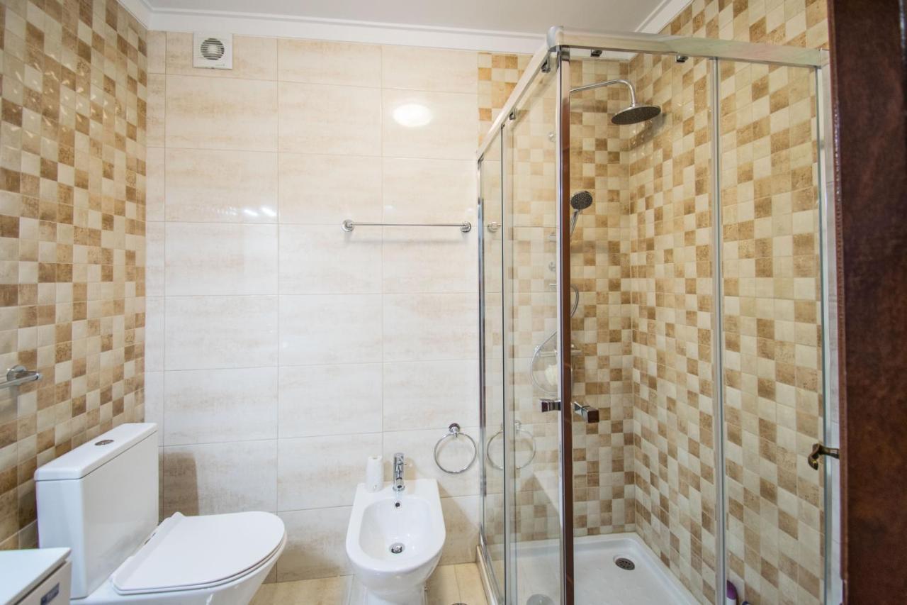 Enjoy Lisbon Cascais Sintra 1200 Metres To Metro Blue Line Sintra Rail Line Free Parking Apartment อามาโดรา ภายนอก รูปภาพ